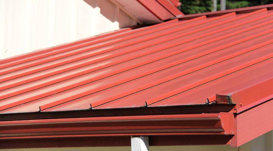 Professional gutter cleaning services in Aurora, MO